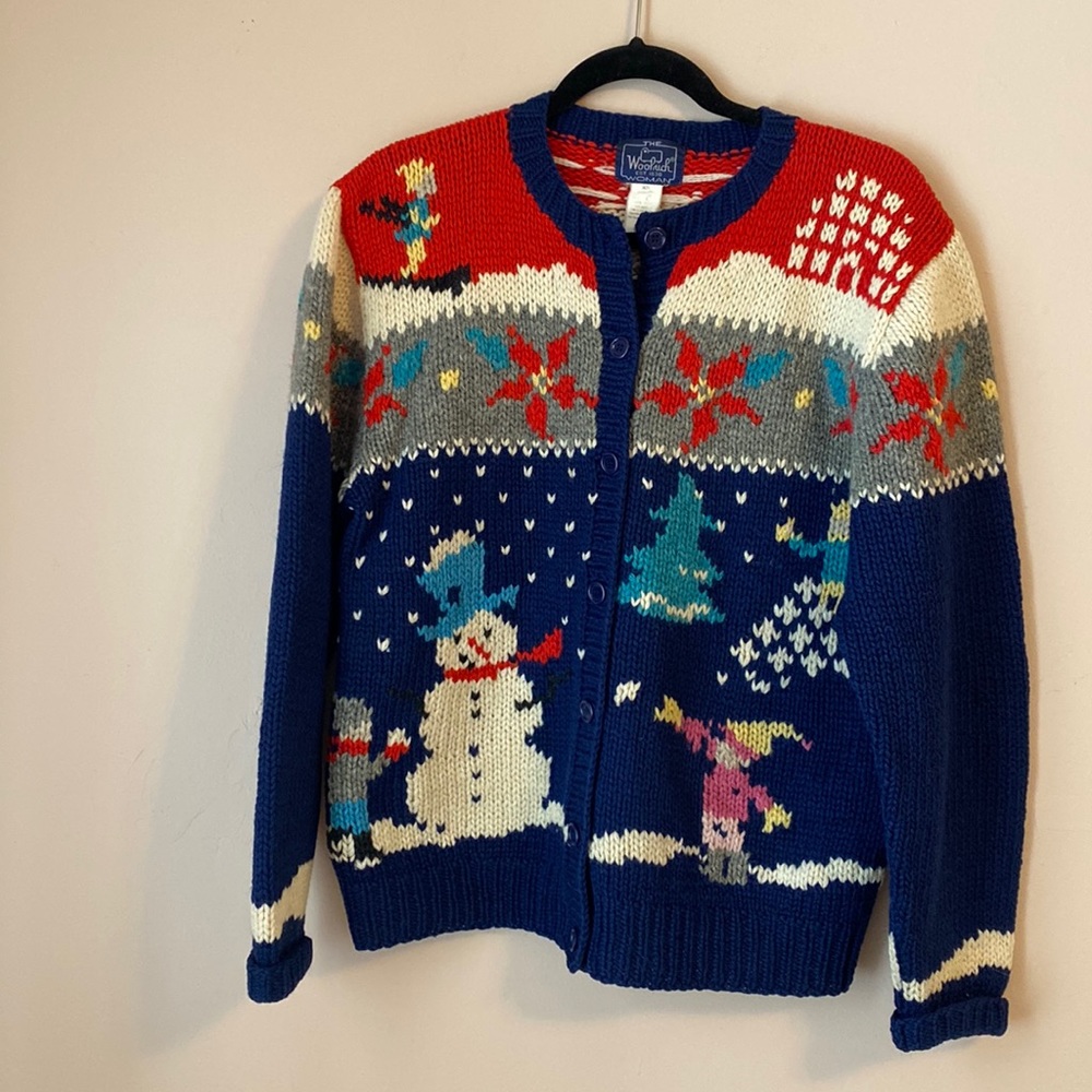 Vintage The Woolrich Woman 100% wool winter themed sweater